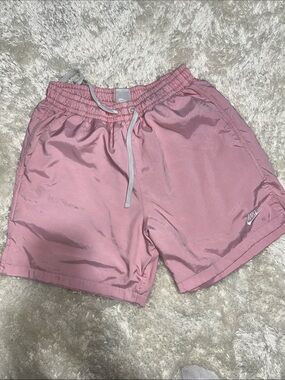 Nike men’s Dusty Pink Athletic Shorts with Drawstring size M